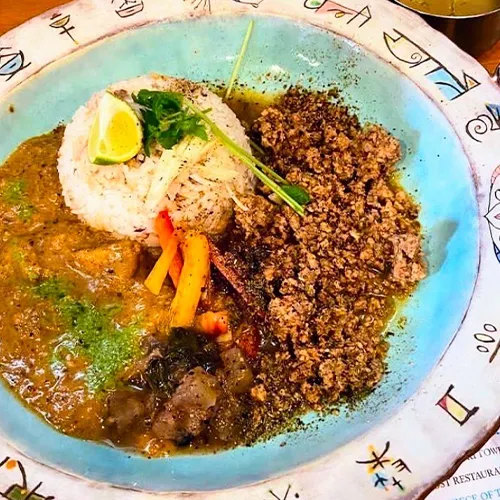 カレーの名店「堕楽暮（だらくれ）」